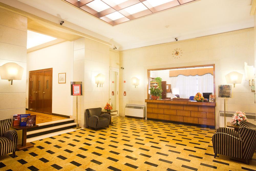 Bettoja Hotel Atlantico Roma Exterior foto